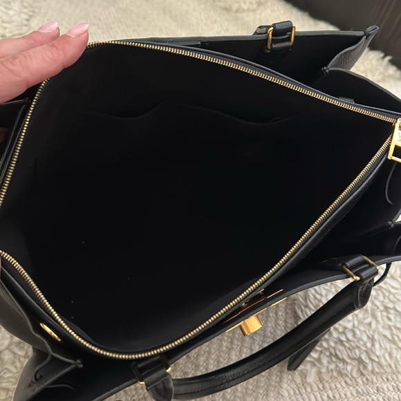 Louis Vuitton LockMeTo Top Handle Tote w Shoulder / Crossbody Strap - Picture 8 of 10